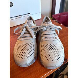 Croc Womans Lite Ride Printed Camo Pacer grey and blue 7M